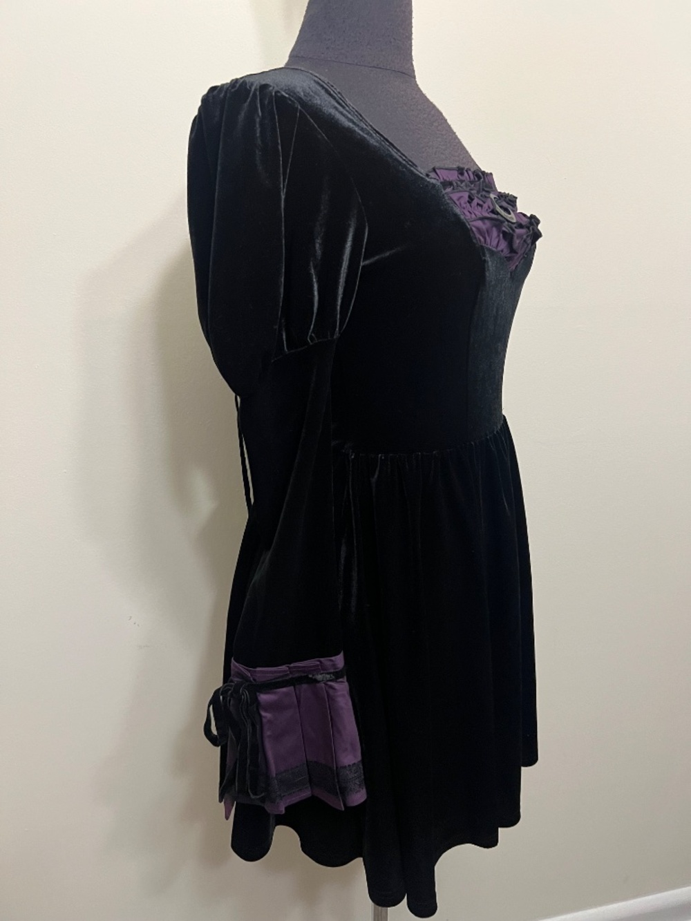 Dark in Love Velvet Purple Detail Mini Dress - Picture 3 of 10